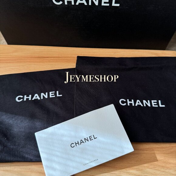 CHANEL Lambskin Leather , Silver Hardware CC Logo -  Size 41.5 (10.5- U.S) - Picture 10 of 14